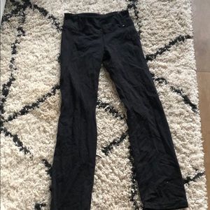 Carrie Underwood leggings